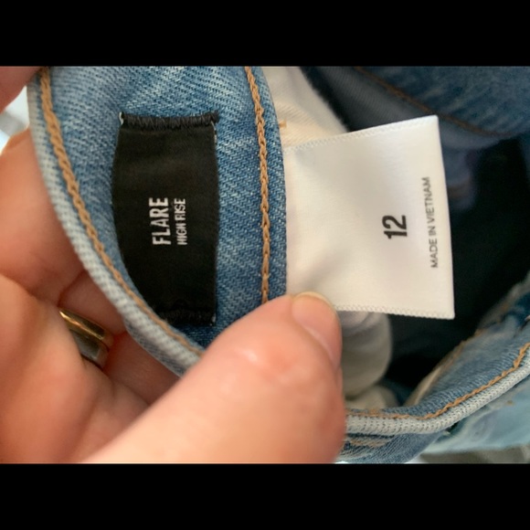 **SOLD** EXPRESS flare crop with embroidered leg. - Picture 5 of 5